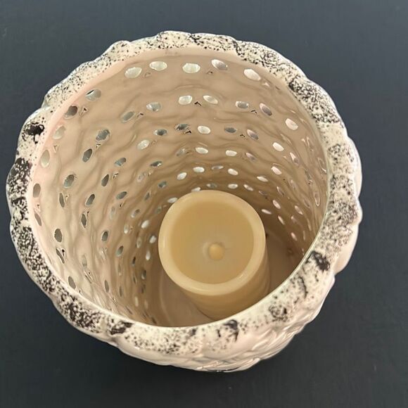 Bundle of Halloween Skulls Candleholder W/Candle - Picture 4 of 8